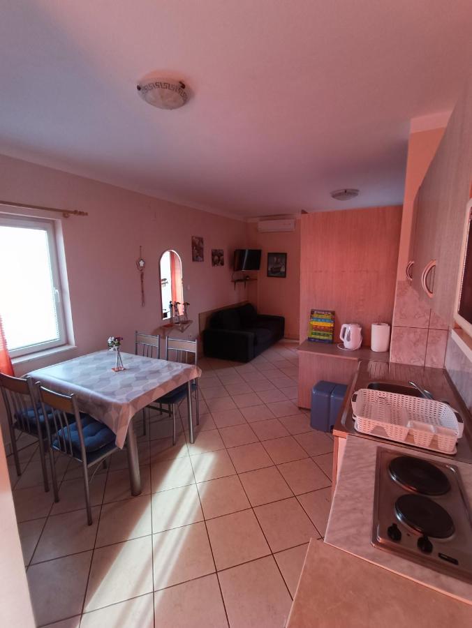 Studio Apartmani Zoric Šilo Exteriér fotografie